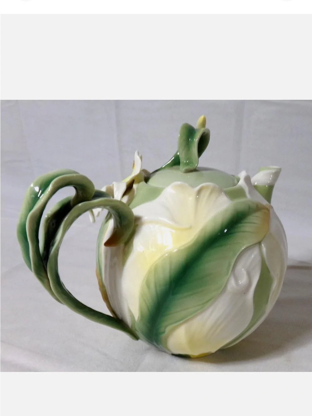 Pier one Ginger Lily porcelain Teapot